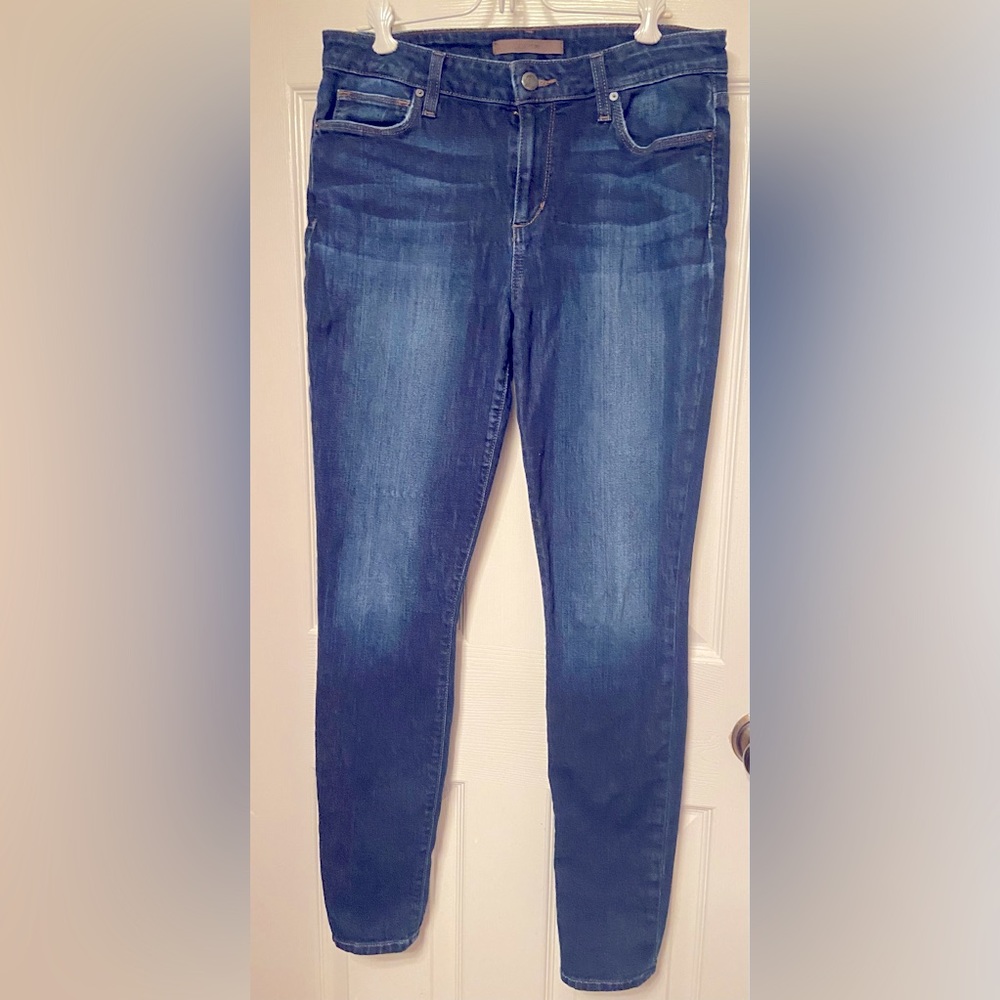 Joe’s Jeans The Skinny Premium Denim - Stylish and Versatile